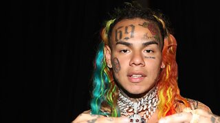 Rapper Tekashi 6ix9ine Accuses Billboard Of Cheating Him Out Of The Number One Spot