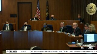 City council members split on new mask mandate order