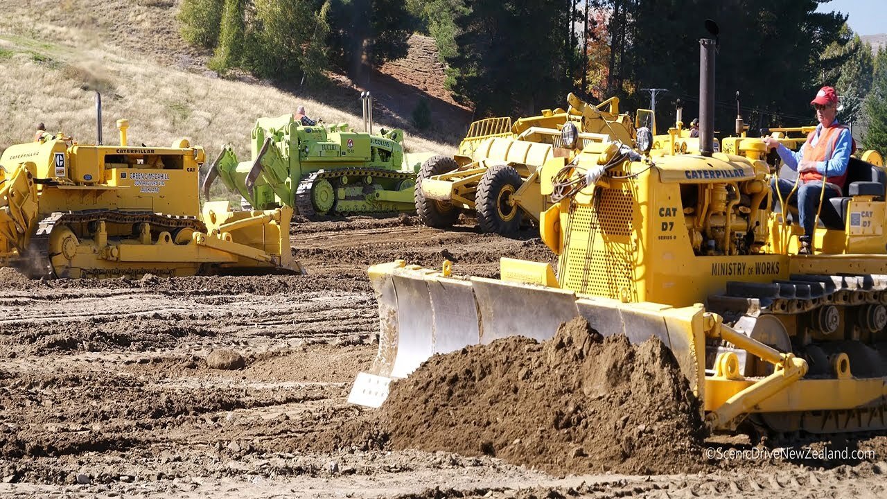 Cable Operated Bulldozers And Scrapers Working