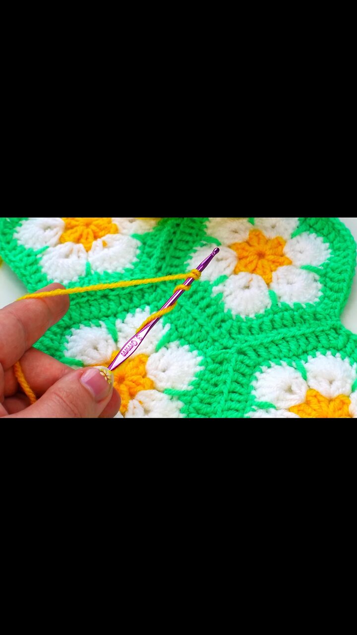 Amazing how to crochet african daisy flower