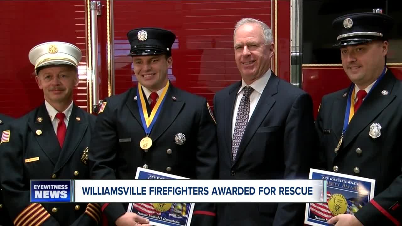Williamsville firefighters awarded for rescue