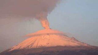 Vulcano in eruzione in Messico