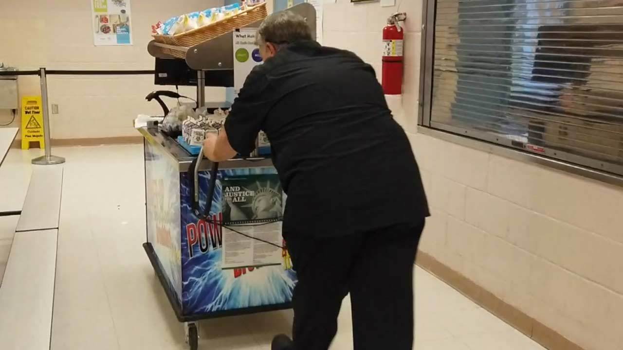 Palm Beach County School District offers breakfast on wheels