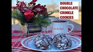 FUDGY and CHEWY DOUBLE CHOCOLATE CRINKLE COOKIES | HOLIDAY COOKIES