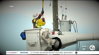 Local crews help with storm cleanup in Florida