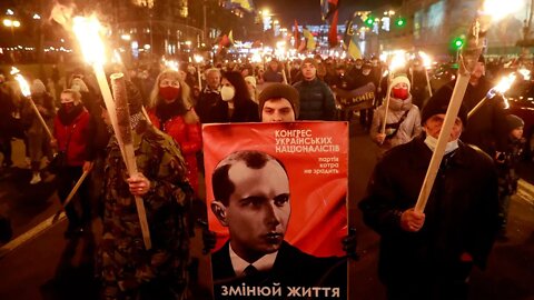 Svoboda Annual Torch March Honors Stepan Bandera | BBC