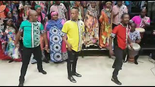 SOUTH AFRICA - Johannesburg - Soweto Gospel Choir (Video) (t4p)