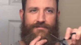 Ce père rase sa barbe dans des styles étonnants