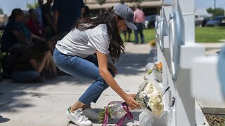 Meghan Pays Respect To Texas School Shooting Victims