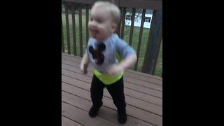 Kid busts out epic dance moves to classic tune