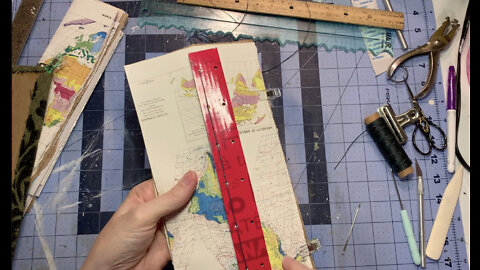 Episode 177 - Junk Journal with Daffodils Galleria - Tall & Skinny Journal Pt. 2