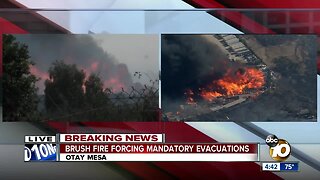 Caliente Fire spreads through Otay Mesa area