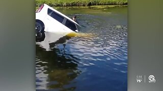 VIDEO: Woman rescued after car plunges into Boca Raton canal