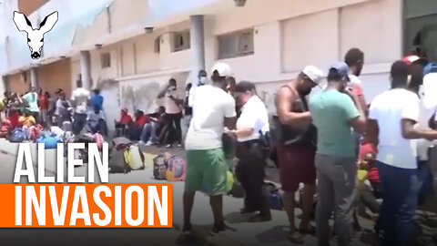 Illegal Alien Horde Awaits End of Title 42 in Mexico's Border Towns | VDARE Video Bulletin