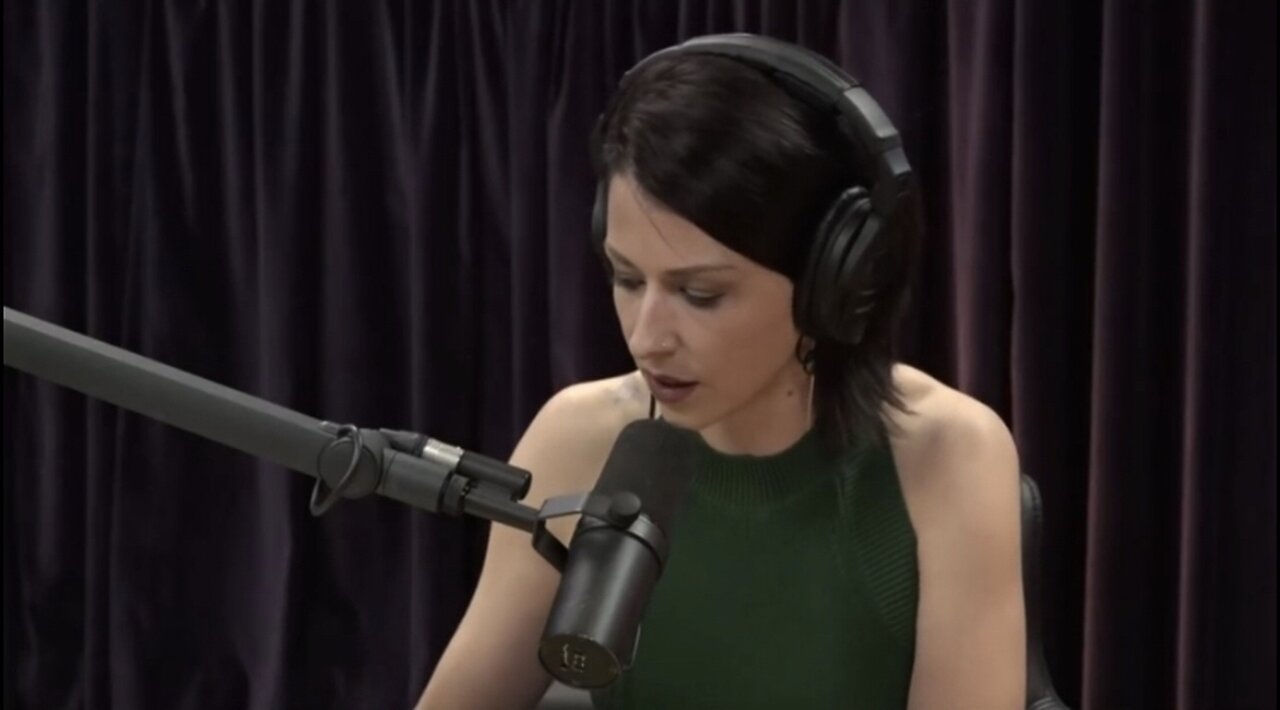 Abby Martin Talks To Joe Rogan About The Complicated Reality Of Israel And Palestine 2019