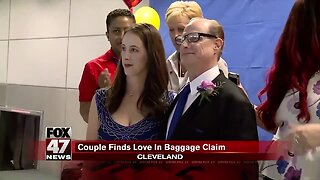 Couple gets married at Cleveland Hopkins International Airport baggage claim