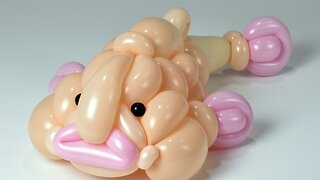 Japanese artist makes stunning animal sculptors only using balloons