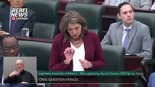 Premier Danielle Smith defends anti-drag story time protesters