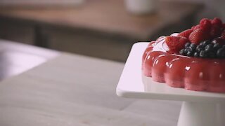 Refreshing Gelatin with Red Fruits