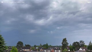 Amazing timelapse of arcus clouds in the UK