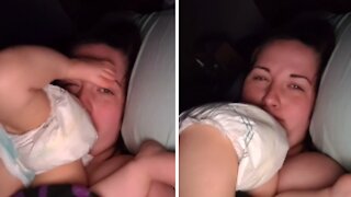 Mom perfectly captures hilarious moment with her baby