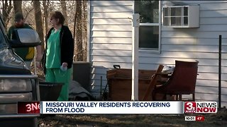 Missouri Valley residents picking up pieces after flood