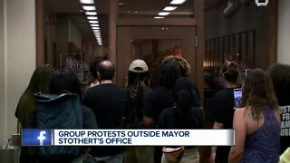Group protests outside Mayor Stothert's office