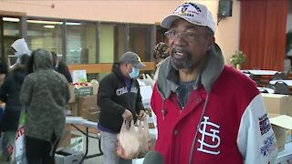 Purple heart recipient helps deliver food around Colorado