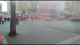 People trapped in Joburg burning building (5wn)
