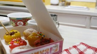 DIDDY DUNKIN’ DONUTS: PRECISE BAKER USES LIGHT TOUCH IN ORDER TO CREATE TINY MINIATURE DONUTS PERFECT FOR A CHEAT DAY