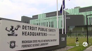 2 Detroit cops accused of taking bribes from towing company