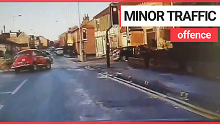 High speed car chase with 51-year-old Morris Minor