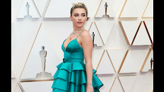 Florence Pugh says she and Scarlett Johansson are like sisters