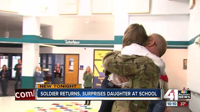Soldier Returns Surprises Daughter At School 6001
