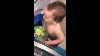 Super Sweet Toddler Helps Mommy Do The Laundry
