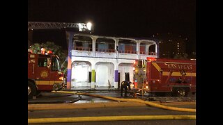 Building catches fire in downtown Las Vegas