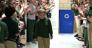 A Little Boy Who Beat Cancer Gets A Warm Welcome From His Entire School
