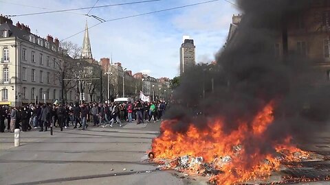 France: Violence erupts in Nantes as thousands of protesters rally against pension reform 15.03.2023