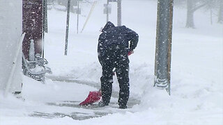 Health safety tips for shoveling snow