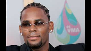 R. Kelly loses legal team just months ahead of trial
