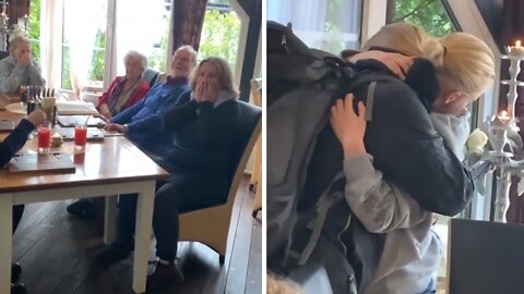 Woman burst into tears after birthday surprise from her traveling brother