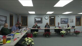 Oconto Falls school board member abruptly resigns during Monday night meeting