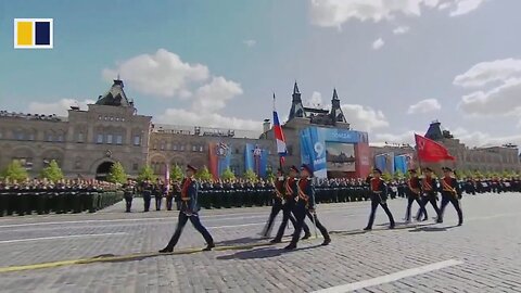 Kreml se již nehlásí k ruské vlajce generála Vlasova, ta byla poprvé v historii nesena svinutě!