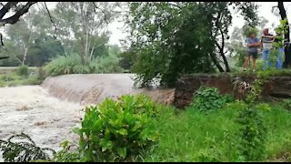 Rain causes flash flooding in Johannesburg (bsc)