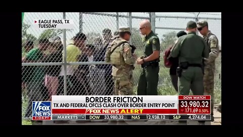 UNBELIEVABLE! FACE OFF AT THE BORDER between Texans and Feds.