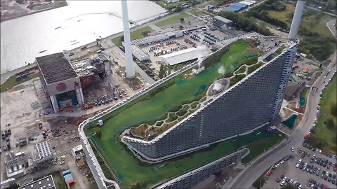 Power Plant Has SKI SLOPE On Its Roof