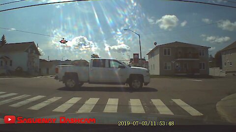 Dash cam captures empty vehicle driving on its own