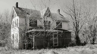 22461 House - Abandoned