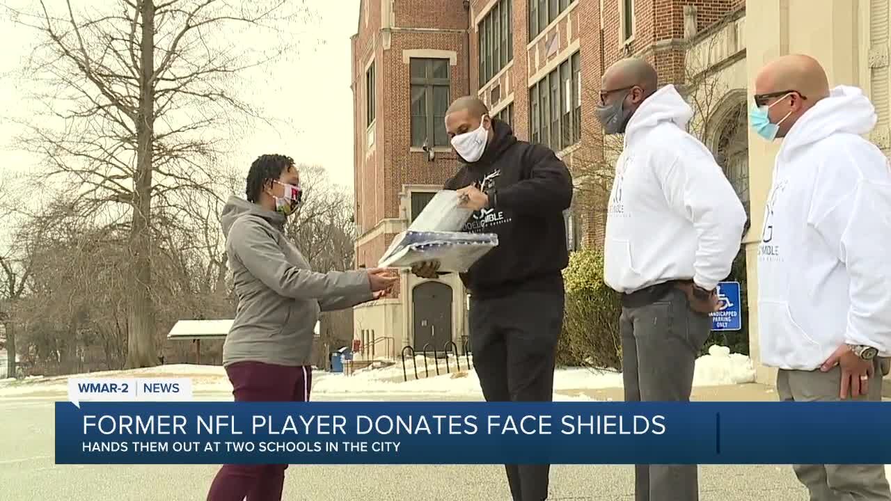 former-nfl-player-donates-face-shields