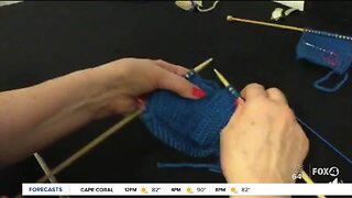 Naples woman teaches knitting in quarantine